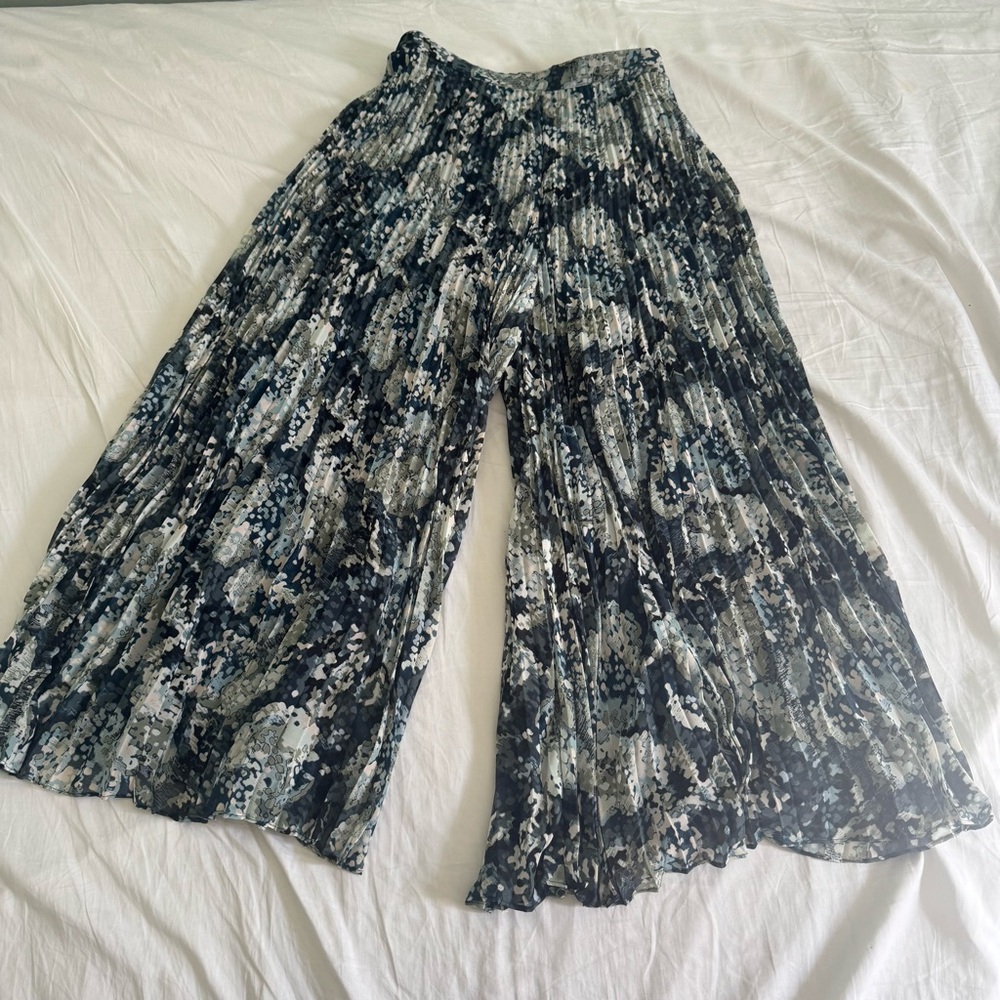 Club Monaco Jessyn Pants wide leg floral accordion crop green blue watercolor XS